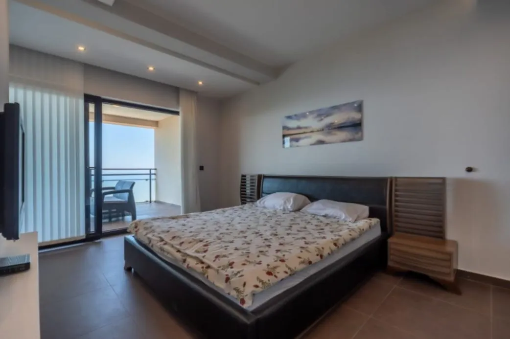 Sale, house, 560m², Šušanj, Bar