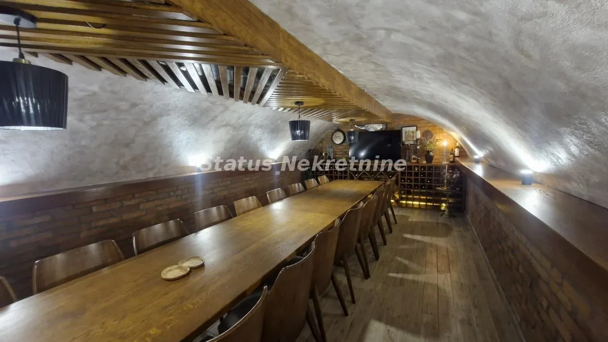 Prodaja, kuća, 285m², Sremski Karlovci, Novi Sad