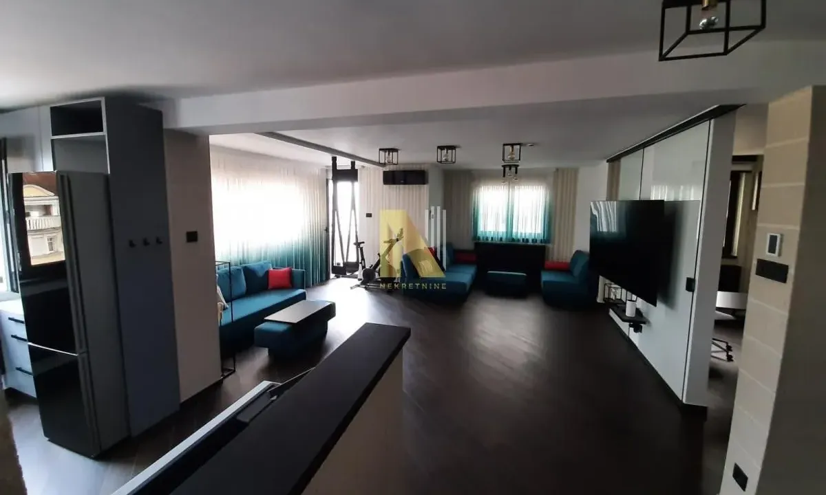 Sale, four bedroom apartment, 176m², Centar, Novi Sad