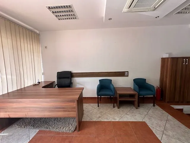 Rent, office space, 81m², Krivi Most, Podgorica