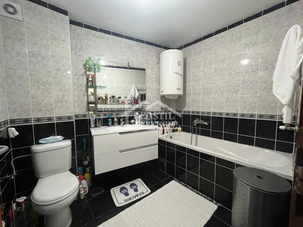 Prodaja, četvorosoban stan, 107m², Centar, Smederevo