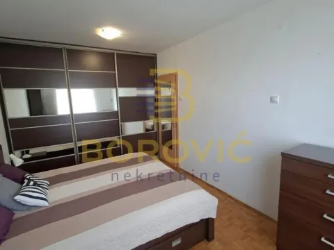 Rent, two bedroom apartment, 65m², Stari Grad, Beograd - image 10