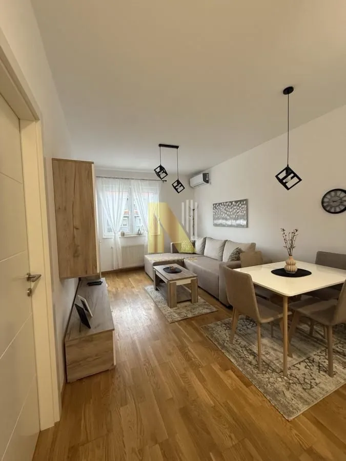 Izdavanje, jednosoban stan, 37m², Bulevar Evrope, Novi Sad Sve Podlokacije