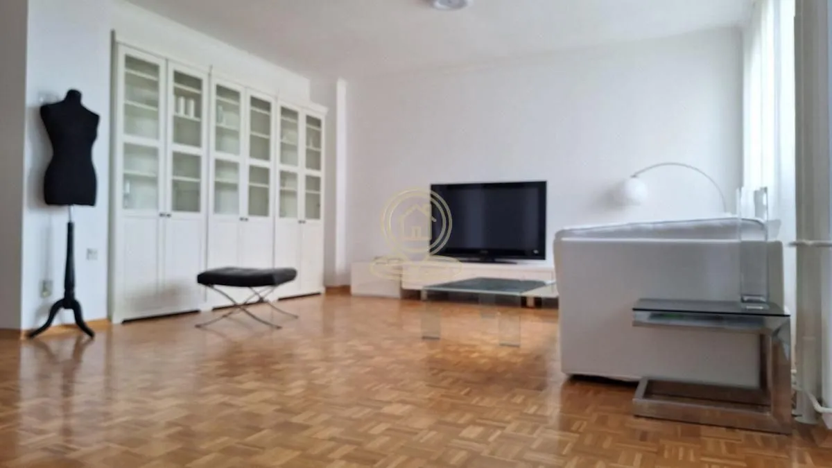 Prodaja, jednosoban stan, 62m², Bulevar Oslobodjenja, Novi Sad Sve Podlokacije