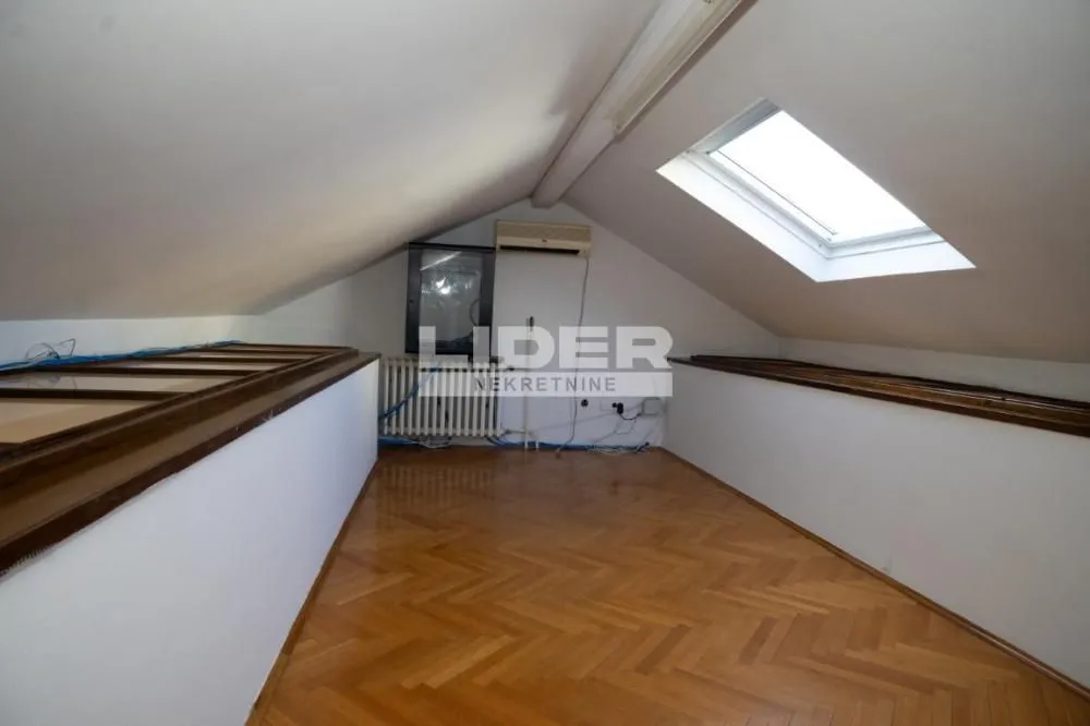 Izdavanje, kuća, 550m², Autokomanda, Voždovac Sve Podlokacije