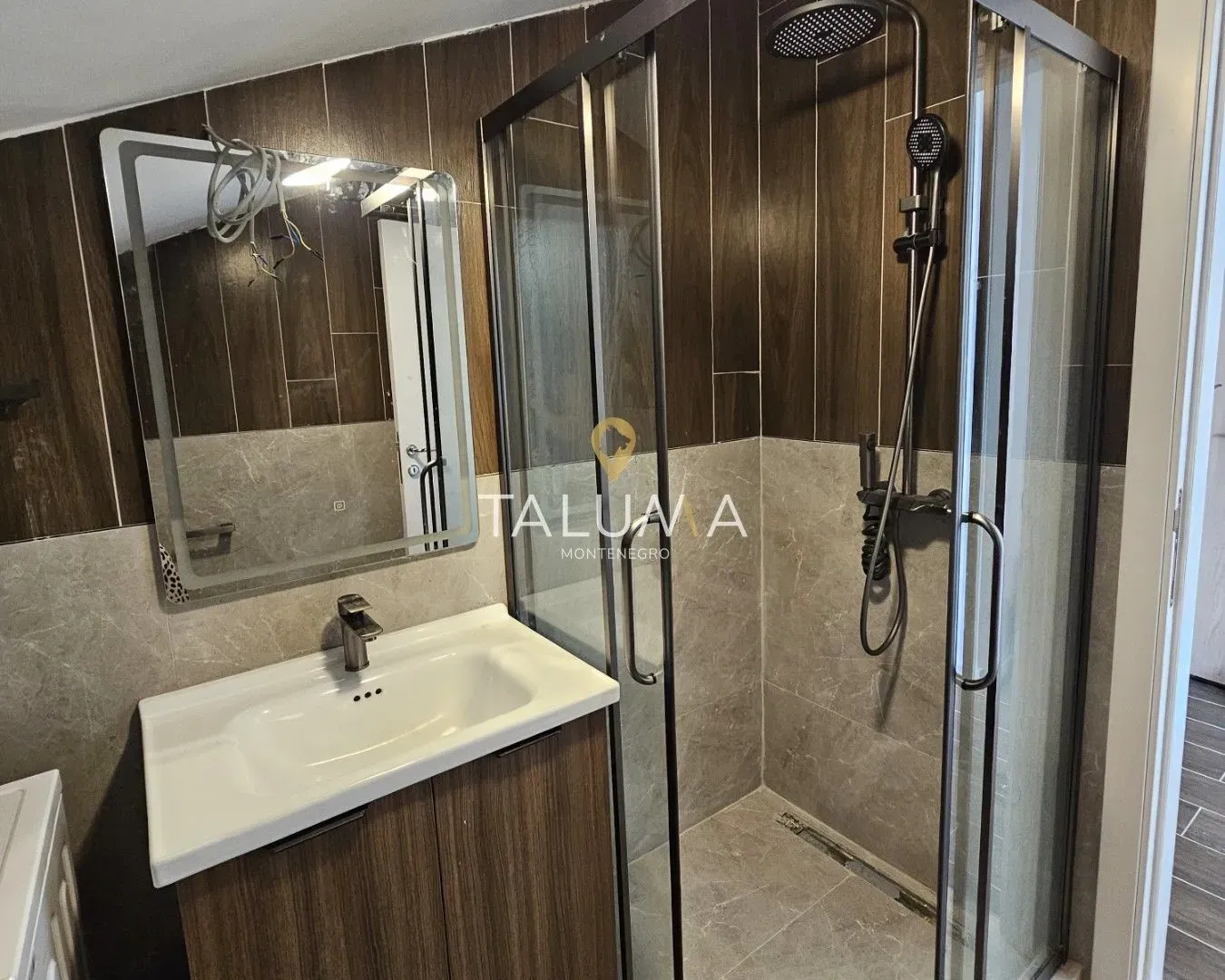 Prodaja, garsonjera, 45m², Tološi, Podgorica