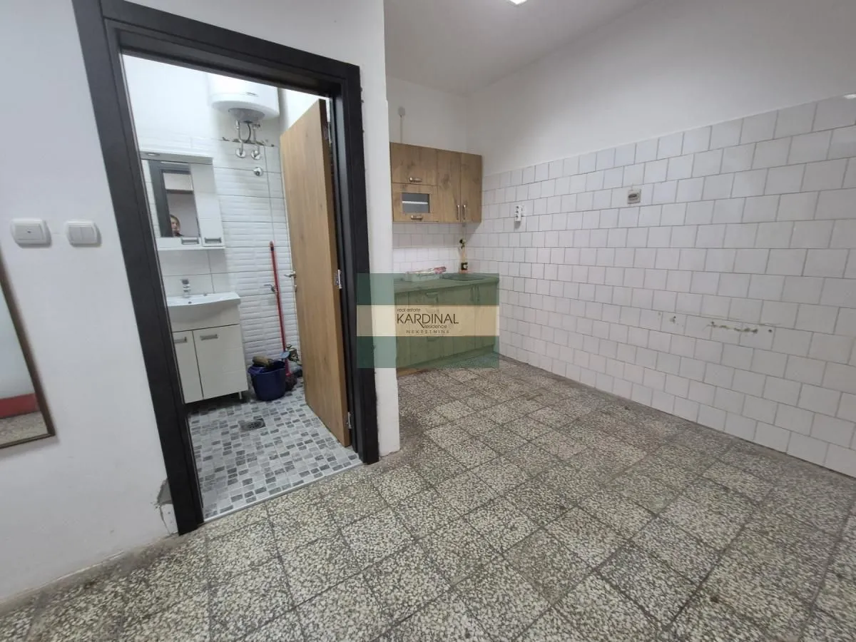 Sale, office space, 327m², Budžino brdo, Jagodina