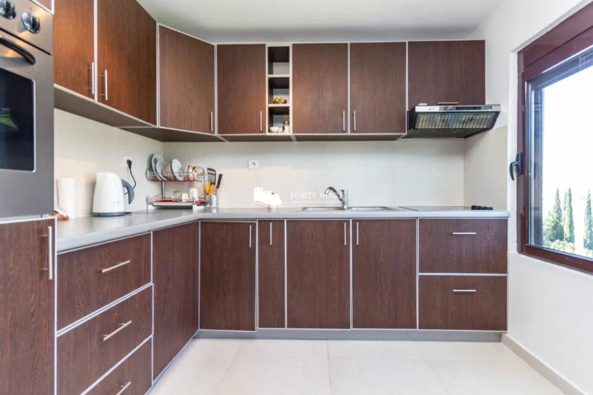 Prodaja, kuća, 110m², Njivice, Herceg Novi
