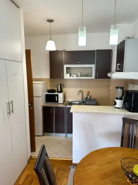 Izdavanje, jednosoban stan, 50m², Pobrežje, Podgorica - image 3