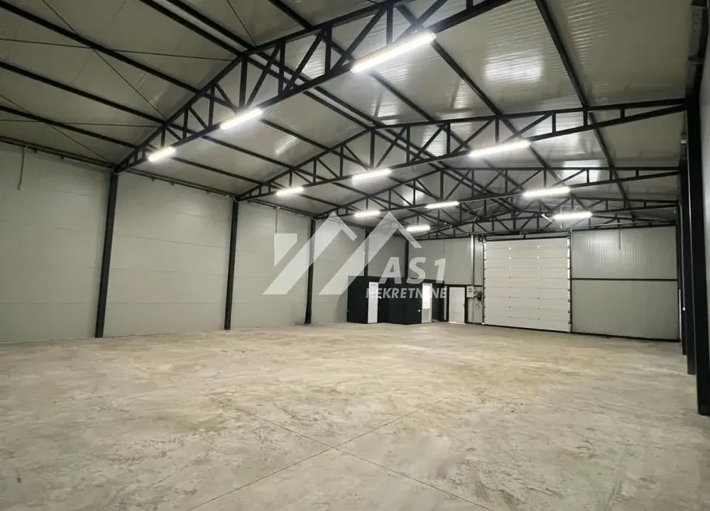 Izdavanje, poslovni prostor, 270m², Futog, Novi Sad Sve Podlokacije