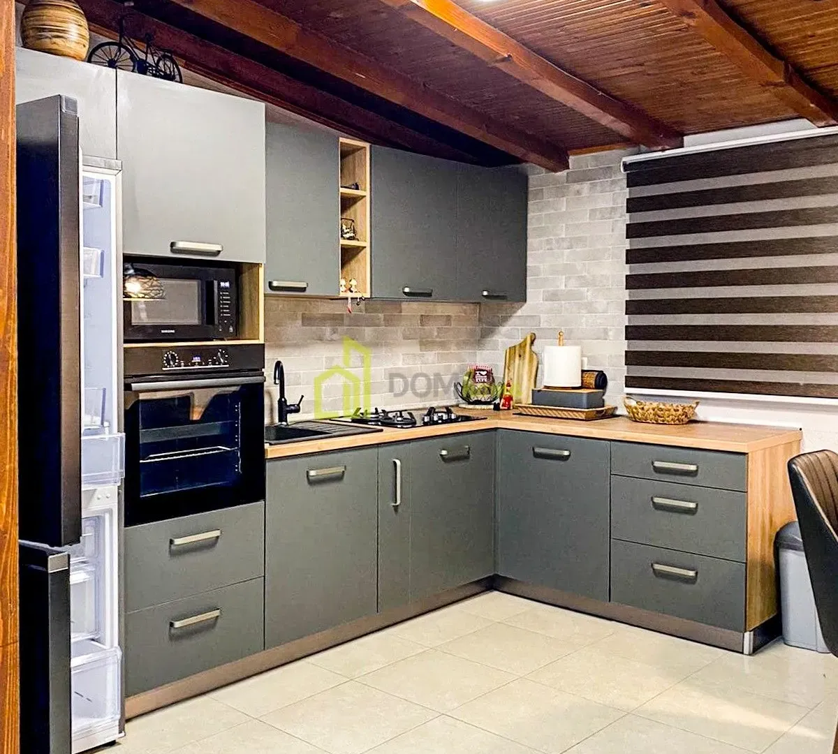 Prodaja, kuća, 109m², Polje, Bar