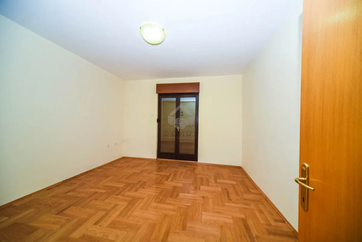Prodaja, kuća, 350m², Tuzi, Podgorica