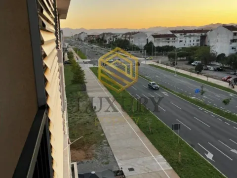 Prodaja, jednosoban stan, 43m², Stari Aerodrom, Podgorica - image 11