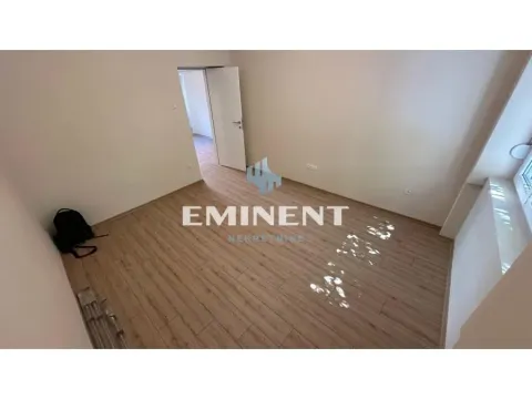 Izdavanje, dvosoban stan, 45m², Vračar Sve Podlokacije, Beograd - image 2