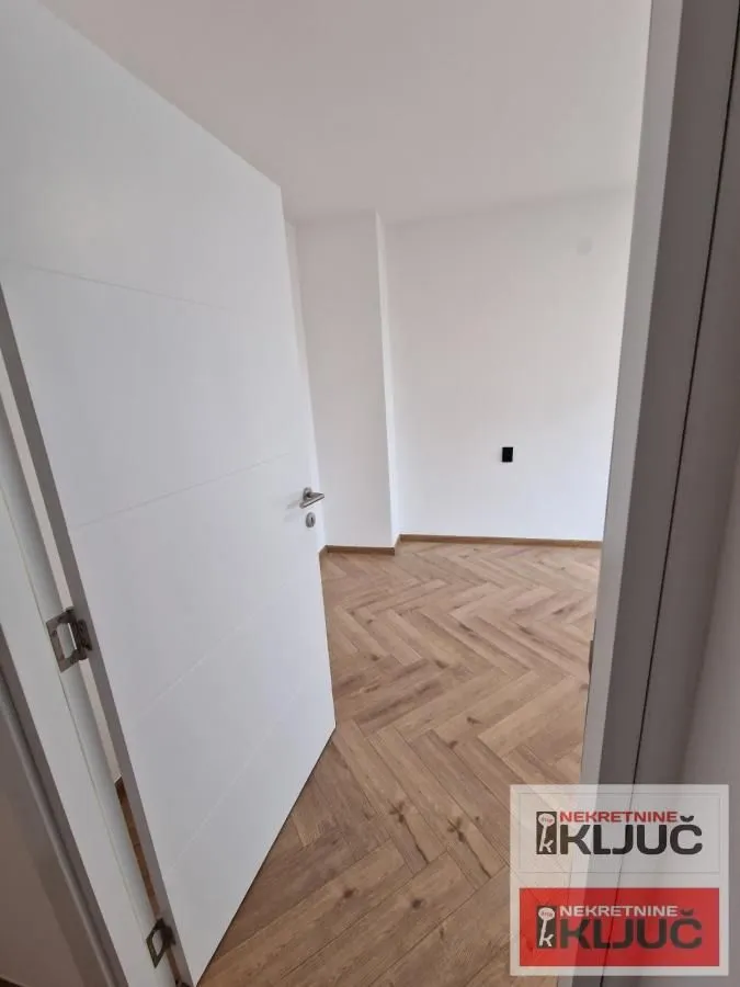 Prodaja, trosoban stan, 73m², Bulevar Oslobodjenja, Novi Sad Sve Podlokacije