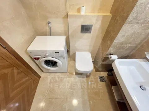 Izdavanje, jednosoban stan, 43m², Centar, Podgorica - image 6