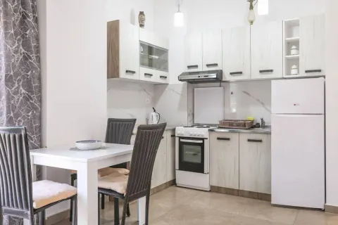 Rent, one bedroom apartment, 40m², Bečići, Budva - image 3