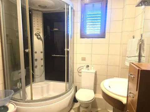 Sale, one bedroom apartment, 69m², Maine, Budva - image 11