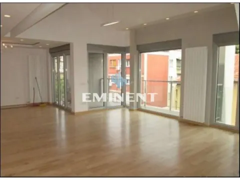 Izdavanje, trosoban stan, 130m², Kalenić Pijaca, Vračar Sve Podlokacije - image 5