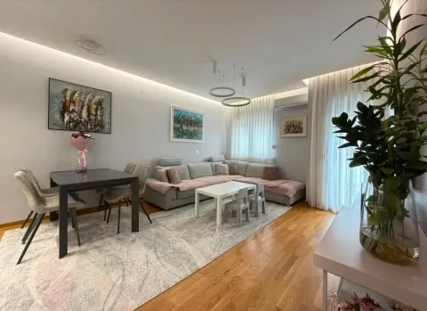 Prodaja, dvosoban stan, 63m², City Kej, Podgorica - image 4