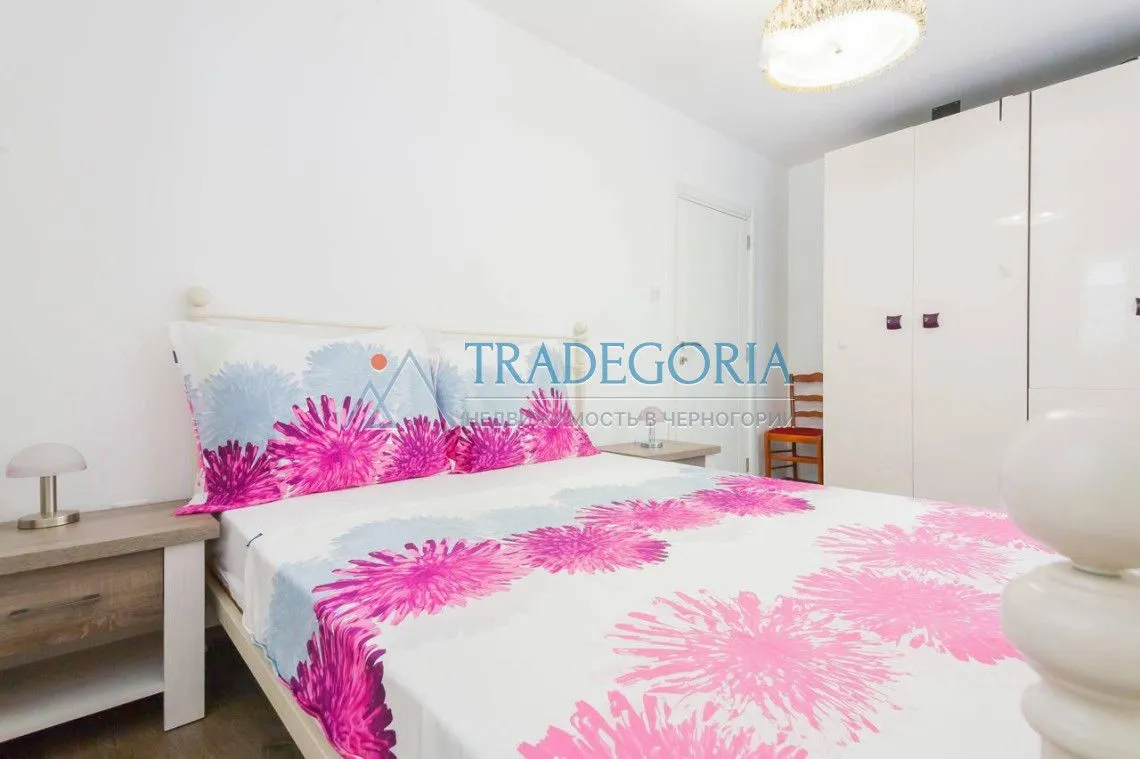 Prodaja, dvosoban stan, 60m², Sveti Stefan, Budva