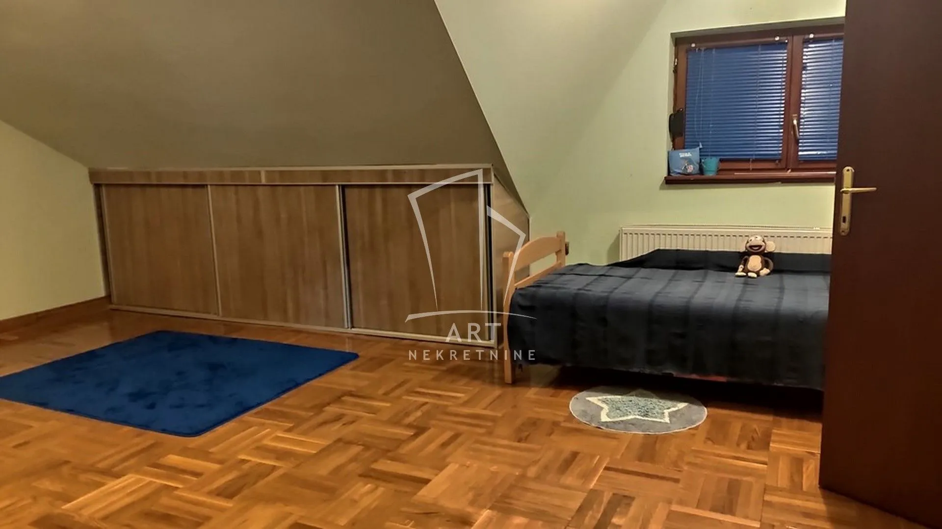 Sale, house, 221m², Jajinci, Voždovac Sve Podlokacije