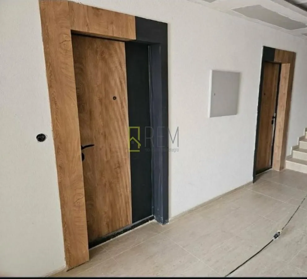 Prodaja, dvosoban stan, 52m², Gorica C, Podgorica
