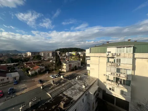 Prodaja, jednosoban stan, 49m², Pobrežje, Podgorica - image 10