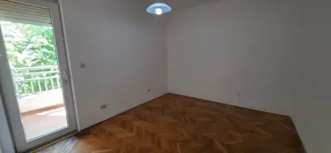 Prodaja, trosoban stan, 87m², Blok 9, Podgorica - image 9
