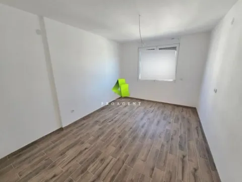 Sale, two bedroom apartment, 70m², Pantelej, Niš - image 4