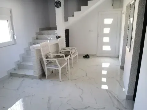 Prodaja, kuća, 150m², Vladimirci, Srbija - image 4