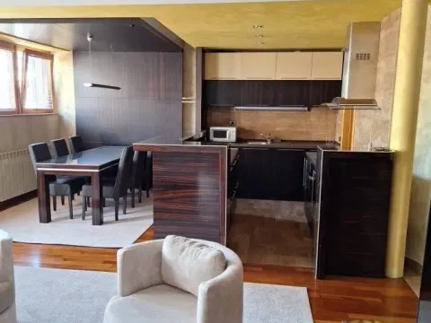 Izdavanje, trosoban stan, 90m², Vračar Hram, Vračar Sve Podlokacije - image 5