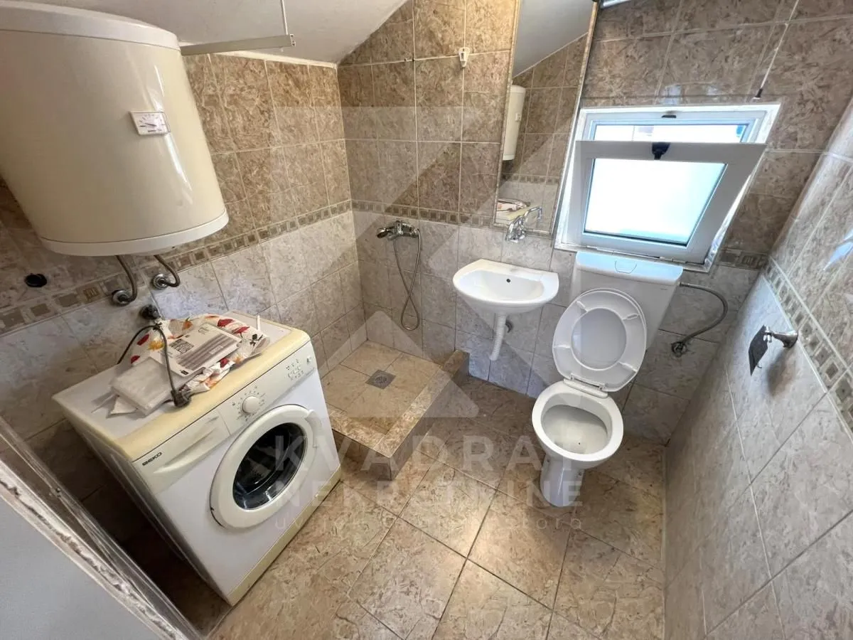 Rent, studio apartment, 25m², Tološka šuma, Podgorica