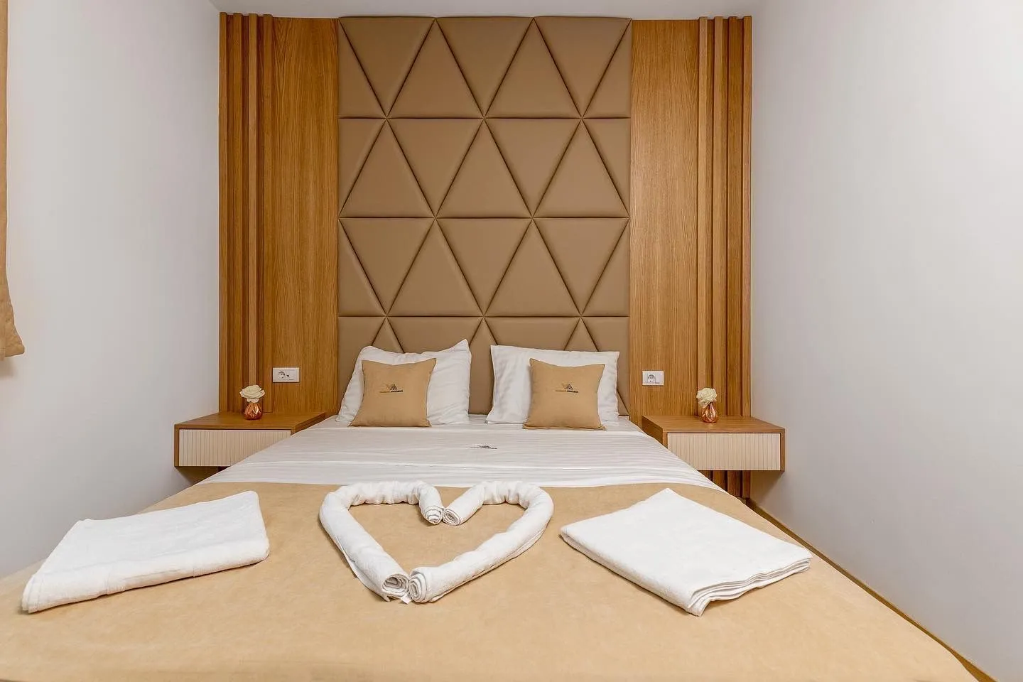 Prodaja, dvosoban stan, 61m², Pržno, Budva