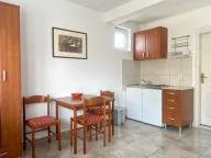 Izdavanje, garsonjera, 30m², Tivat, Crna Gora - image 6