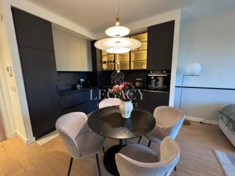 Rent, three bedroom apartment, 79m², Savski Venac, Beograd - image 10