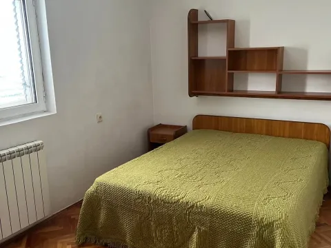 Rent, house, 250m², Tološi, Podgorica - image 8