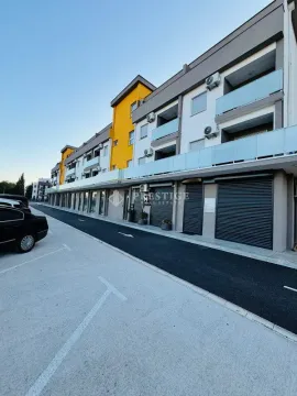 Rent, one bedroom apartment, 37m², Zagorič, Podgorica - image 11