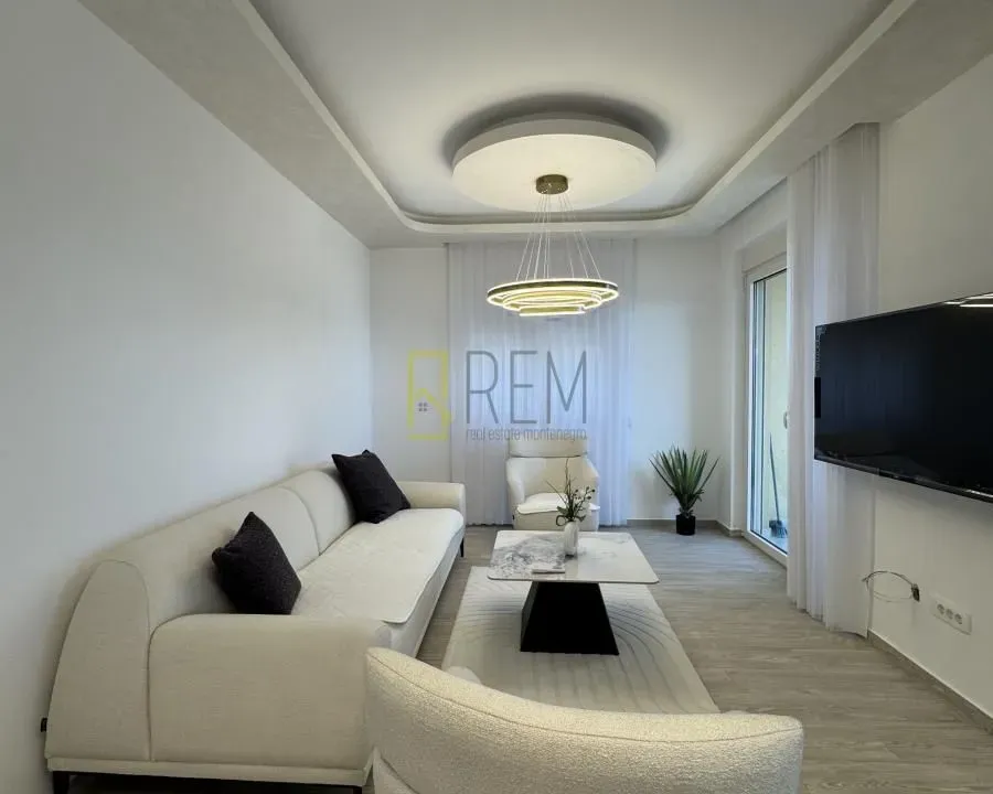 Prodaja, dvosoban stan, 75m², Bečići, Budva