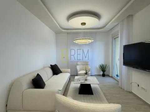 Prodaja, dvosoban stan, 75m², Bečići, Budva