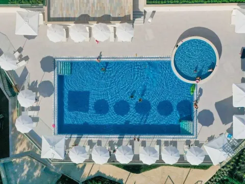 Sale, studio apartment, 34m², Bečići, Budva - image 11