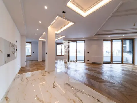 Prodaja, trosoban stan, 198m², Vračar Hram, Vračar Sve Podlokacije - image 5