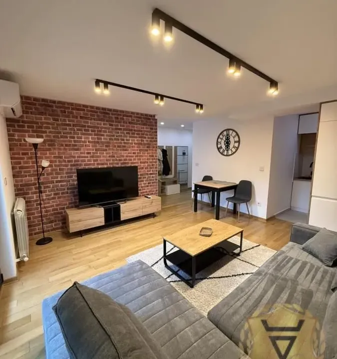 Izdavanje, dvosoban stan, 47m², Južni Bulevar, Vračar Sve Podlokacije