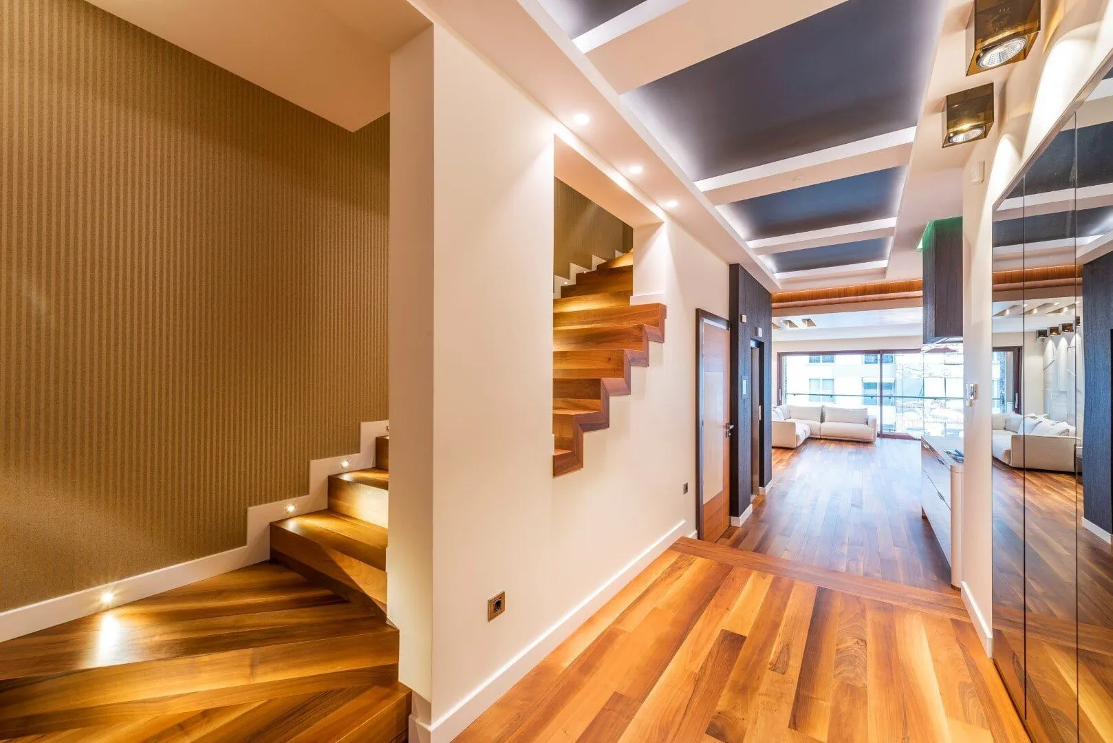 Sale, three bedroom apartment, 308m², Centar, Budva