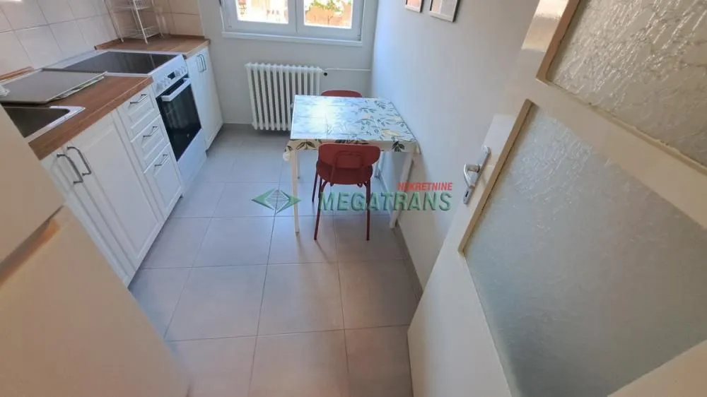 Izdavanje, dvosoban stan, 50m², Bulevar Oslobodjenja, Novi Sad Sve Podlokacije