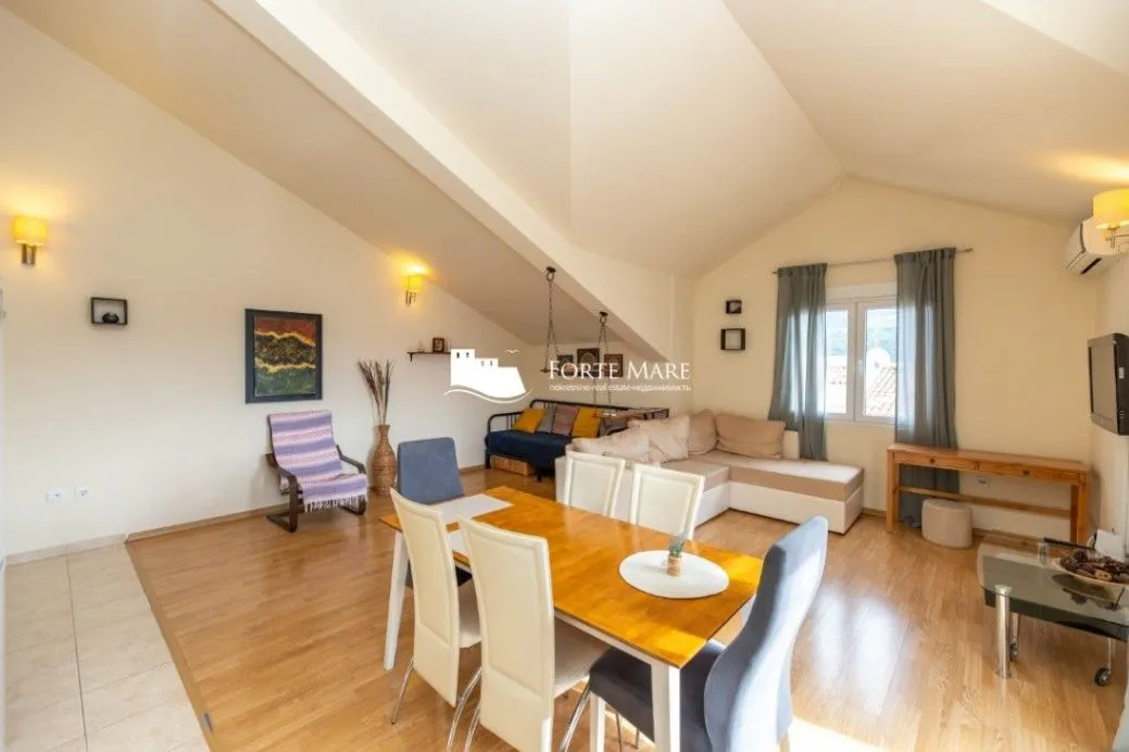 Prodaja, dvosoban stan, 82m², Đenovići, Herceg Novi