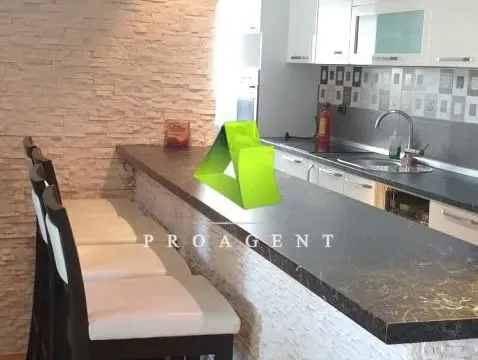 Izdavanje, trosoban stan, 109m², Medijana, Niš - image 9