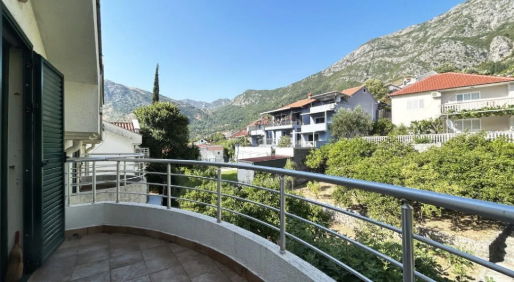 Sale, three bedroom apartment, 127m², Risan, Kotor