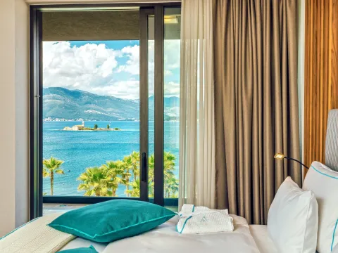 Sale, two bedroom apartment, 195m², Tivat, Crna Gora - image 9