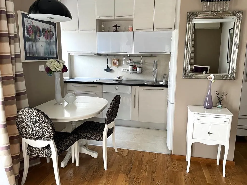 Izdavanje, dvosoban stan, 63m², City Kvart, Podgorica